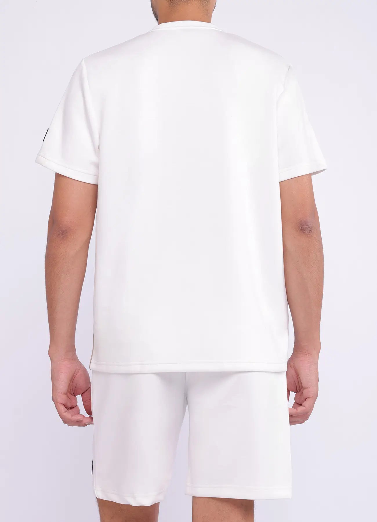 Sweatshirt.