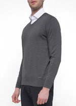 Load image into Gallery viewer, Knitwear.
