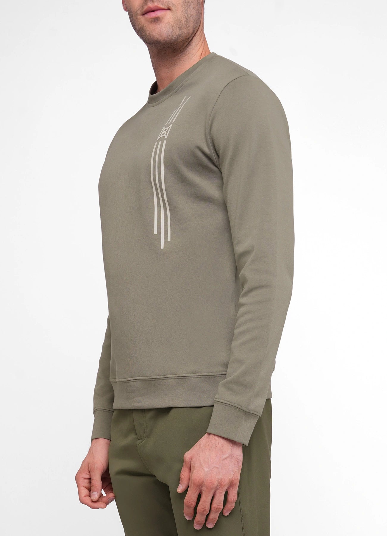 Sweatshirt.