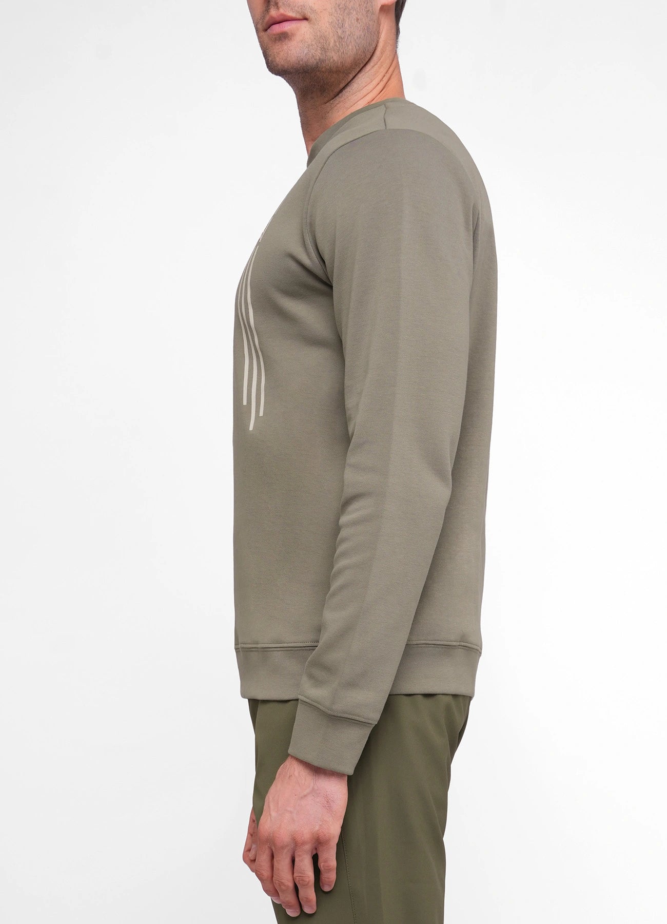 Sweatshirt.