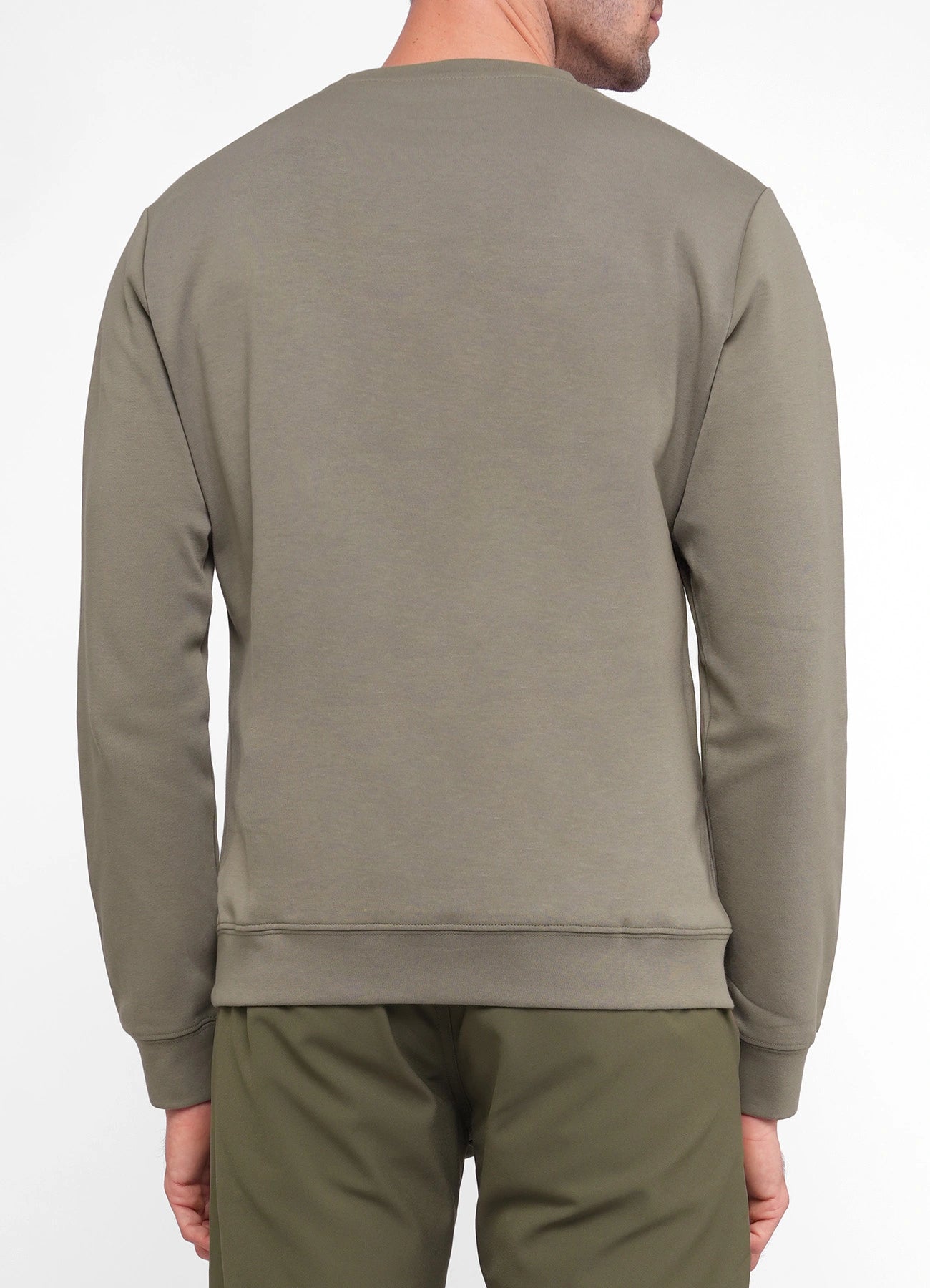 Sweatshirt.