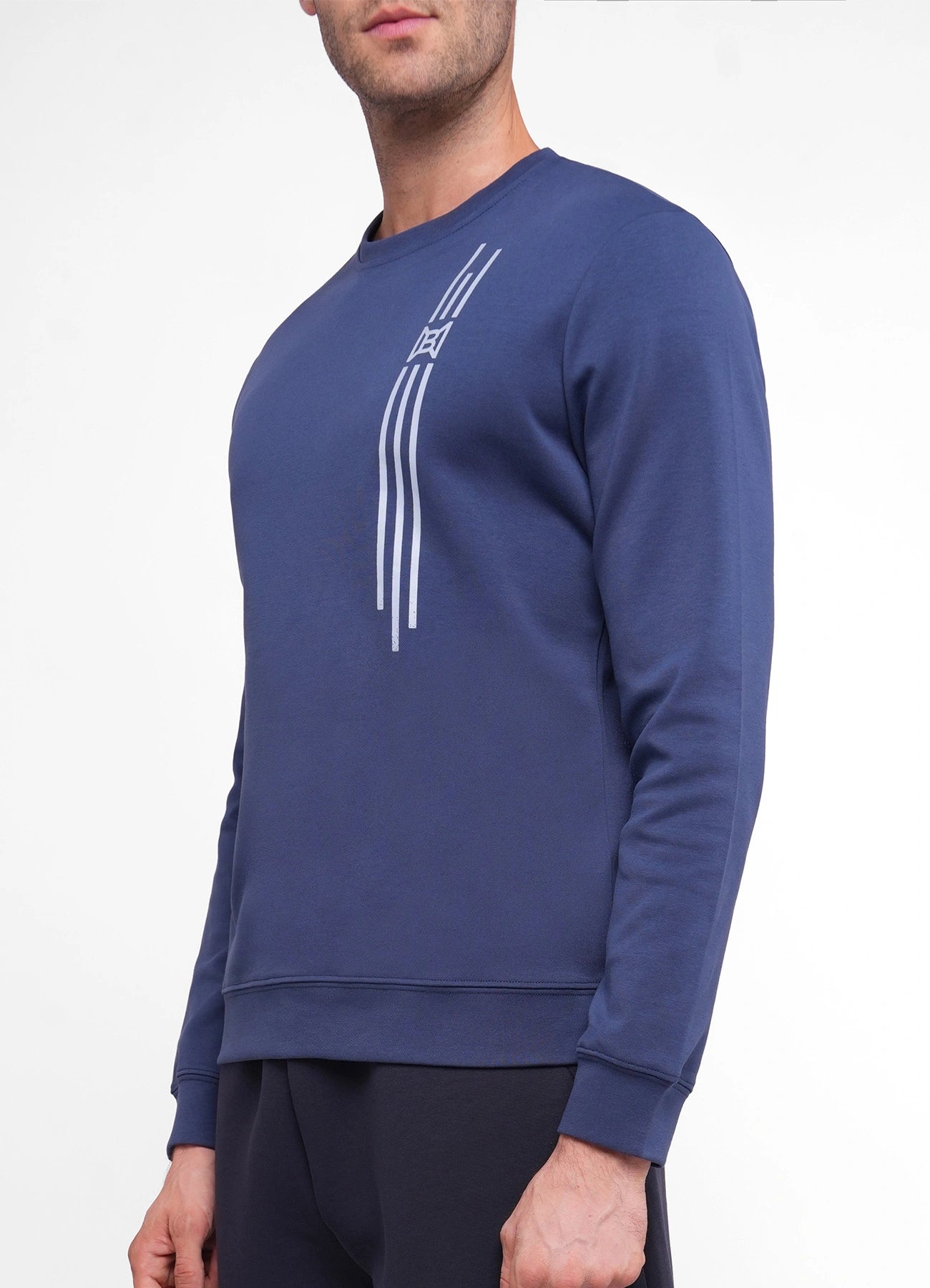 Sweatshirt.