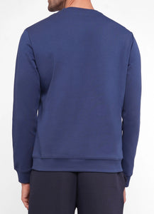 Sweatshirt.