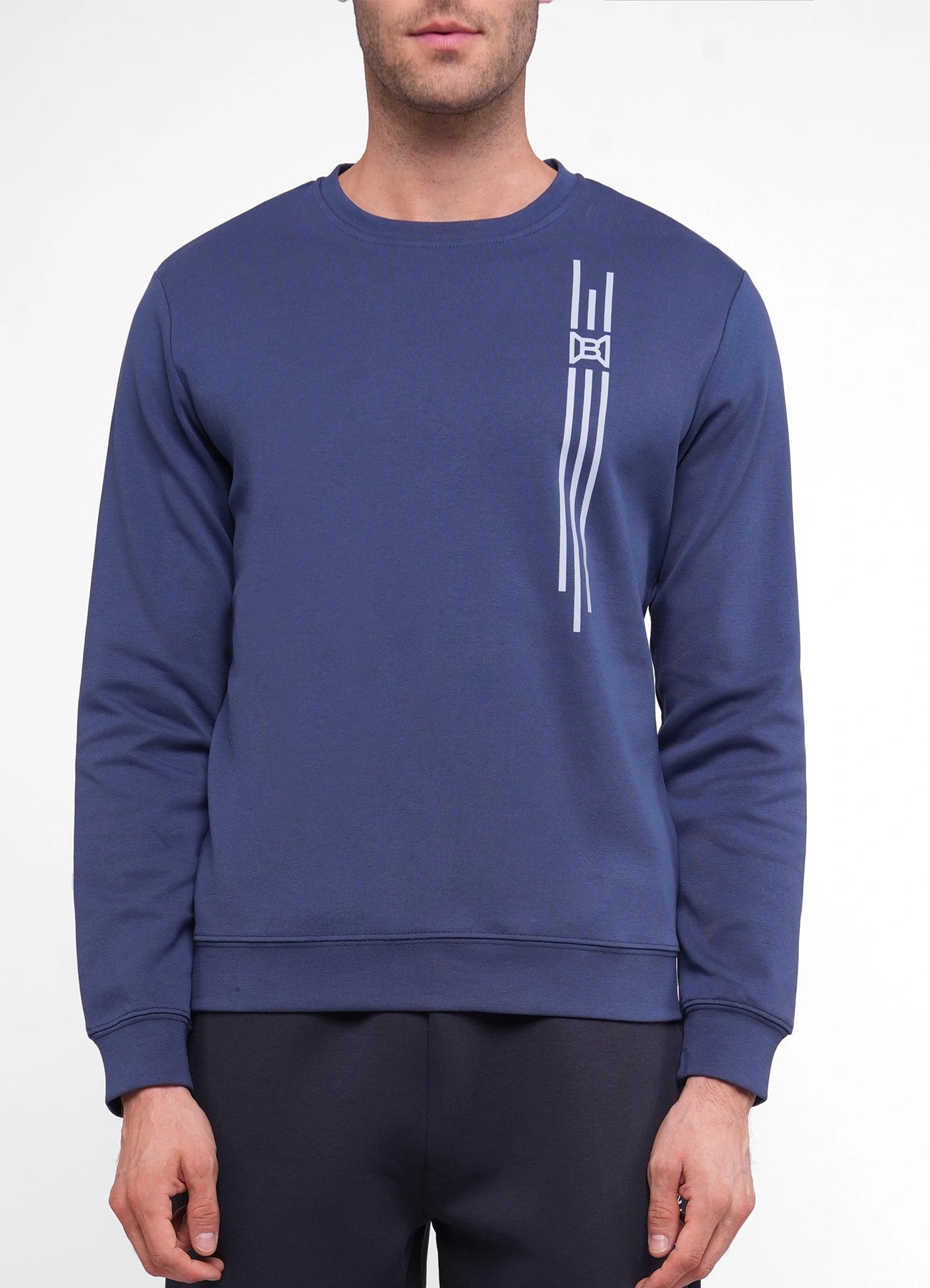 Sweatshirt.