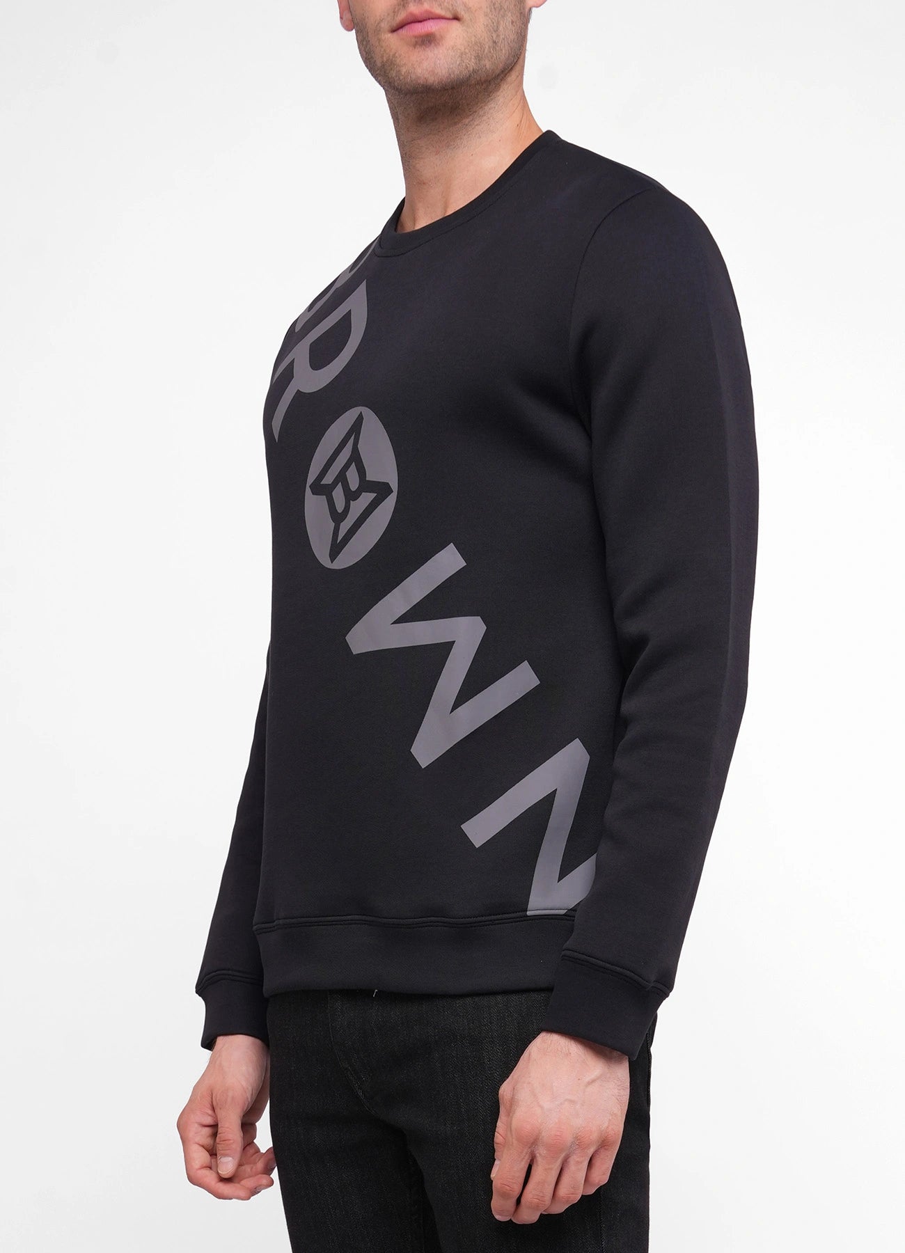 Sweatshirt.