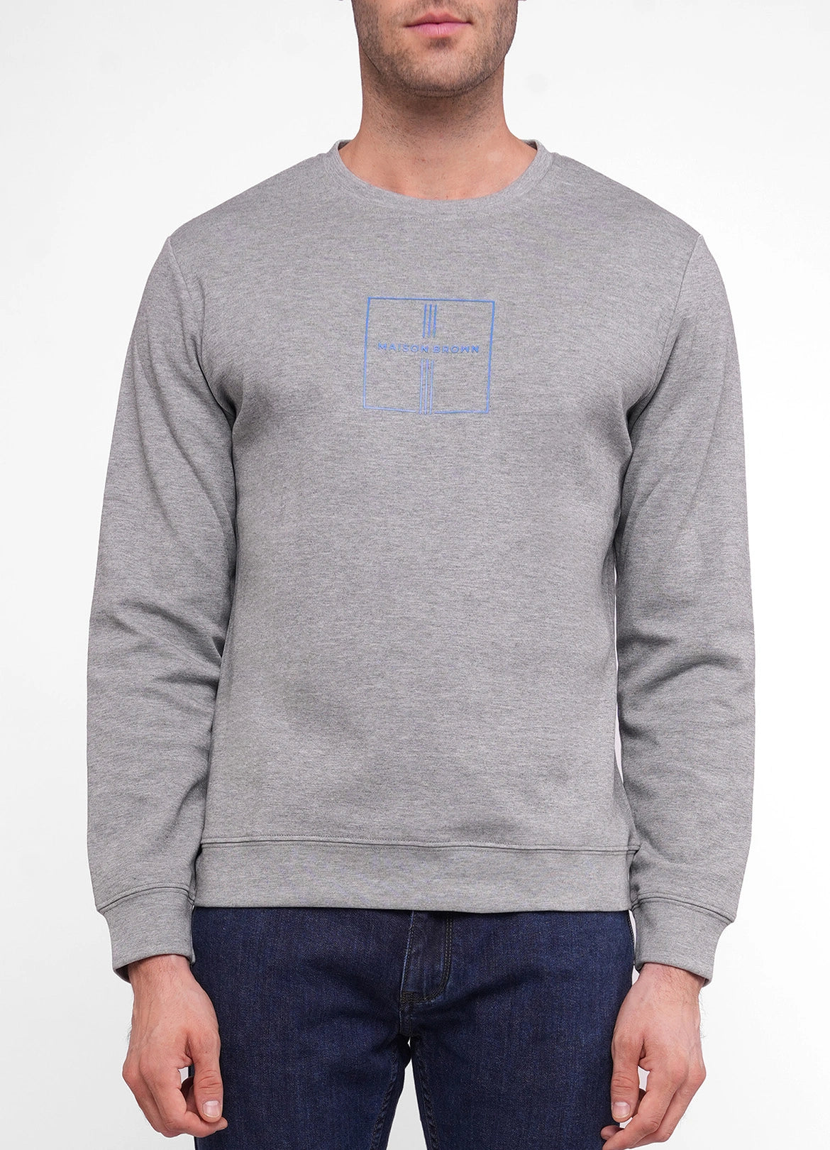 Sweatshirt.
