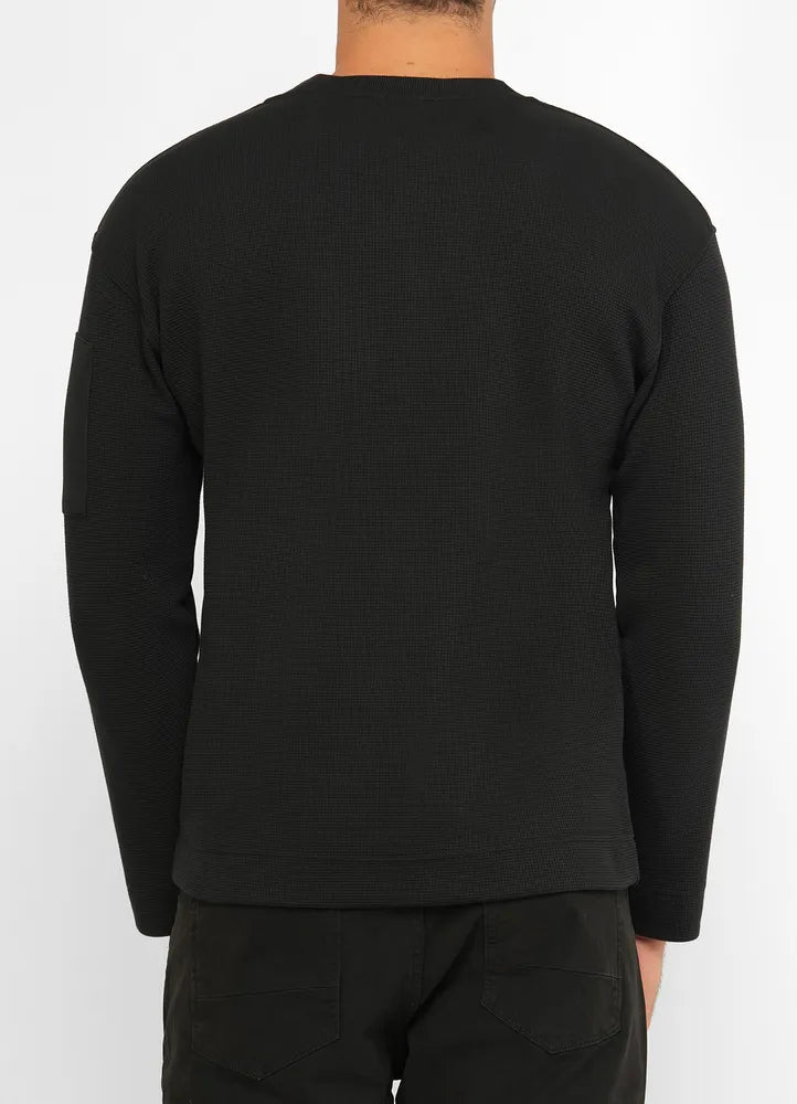 Sweatshirt.