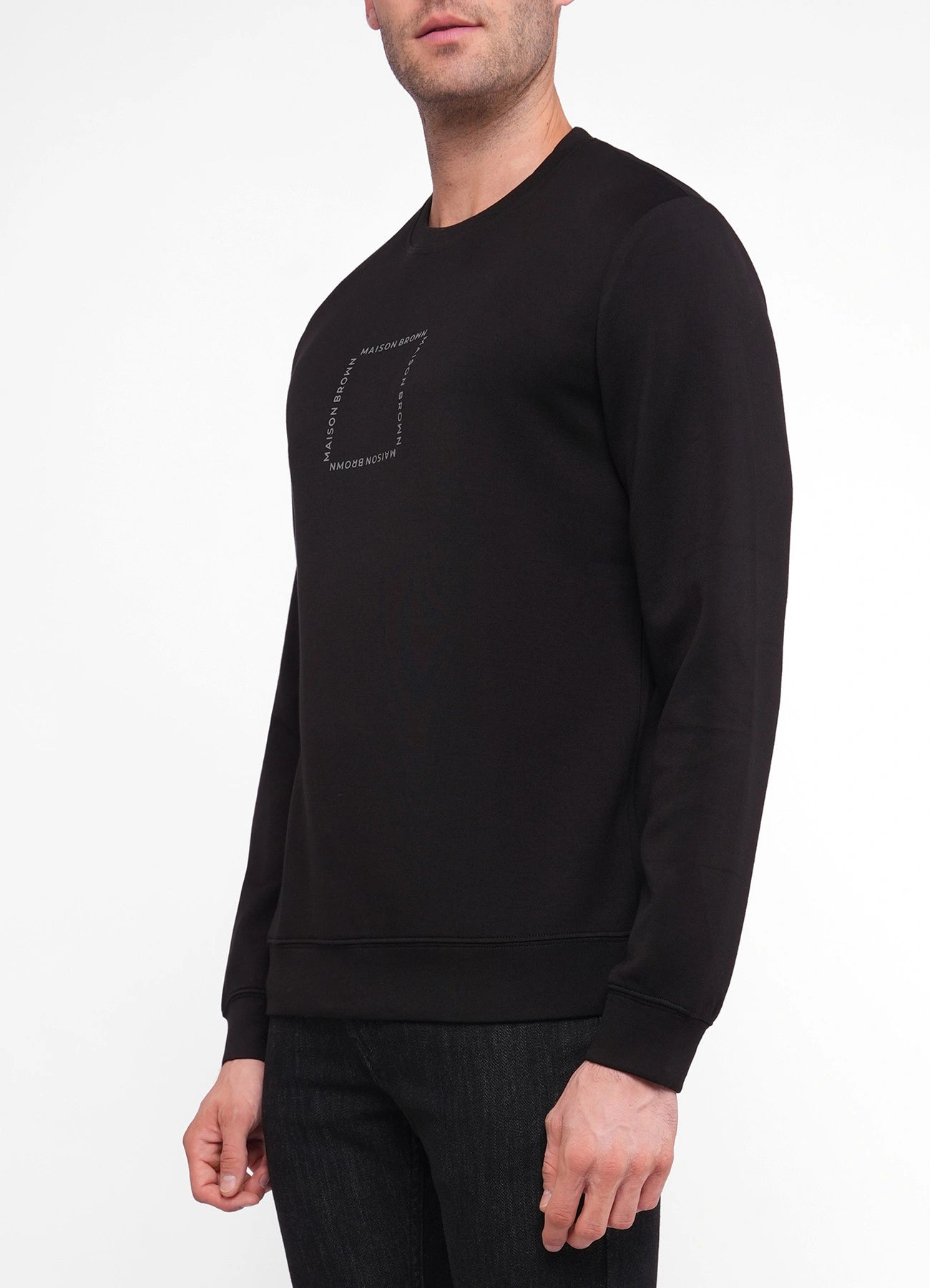 Sweatshirt.