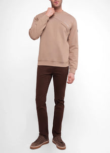 Sweatshirt.