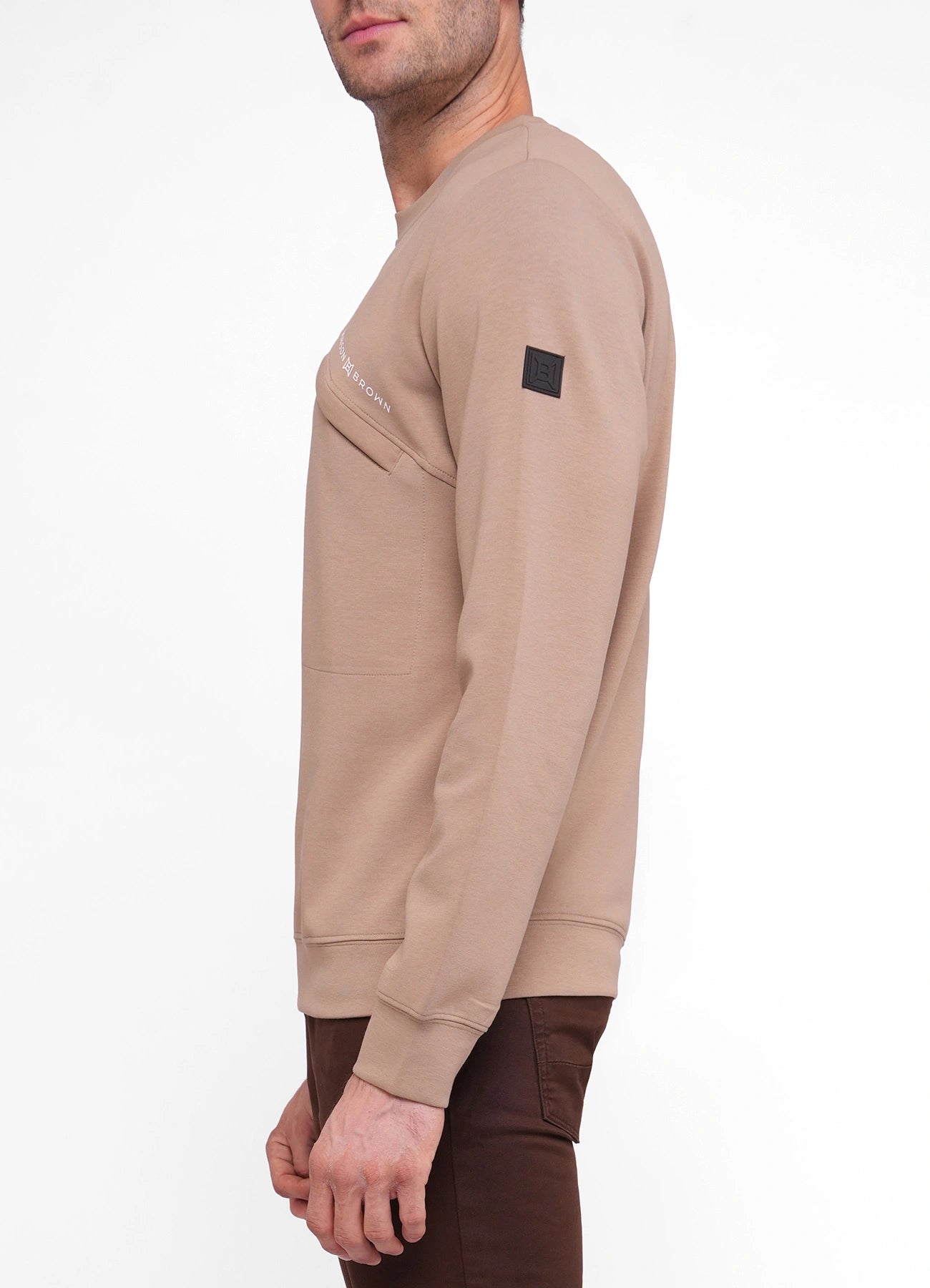 Sweatshirt.