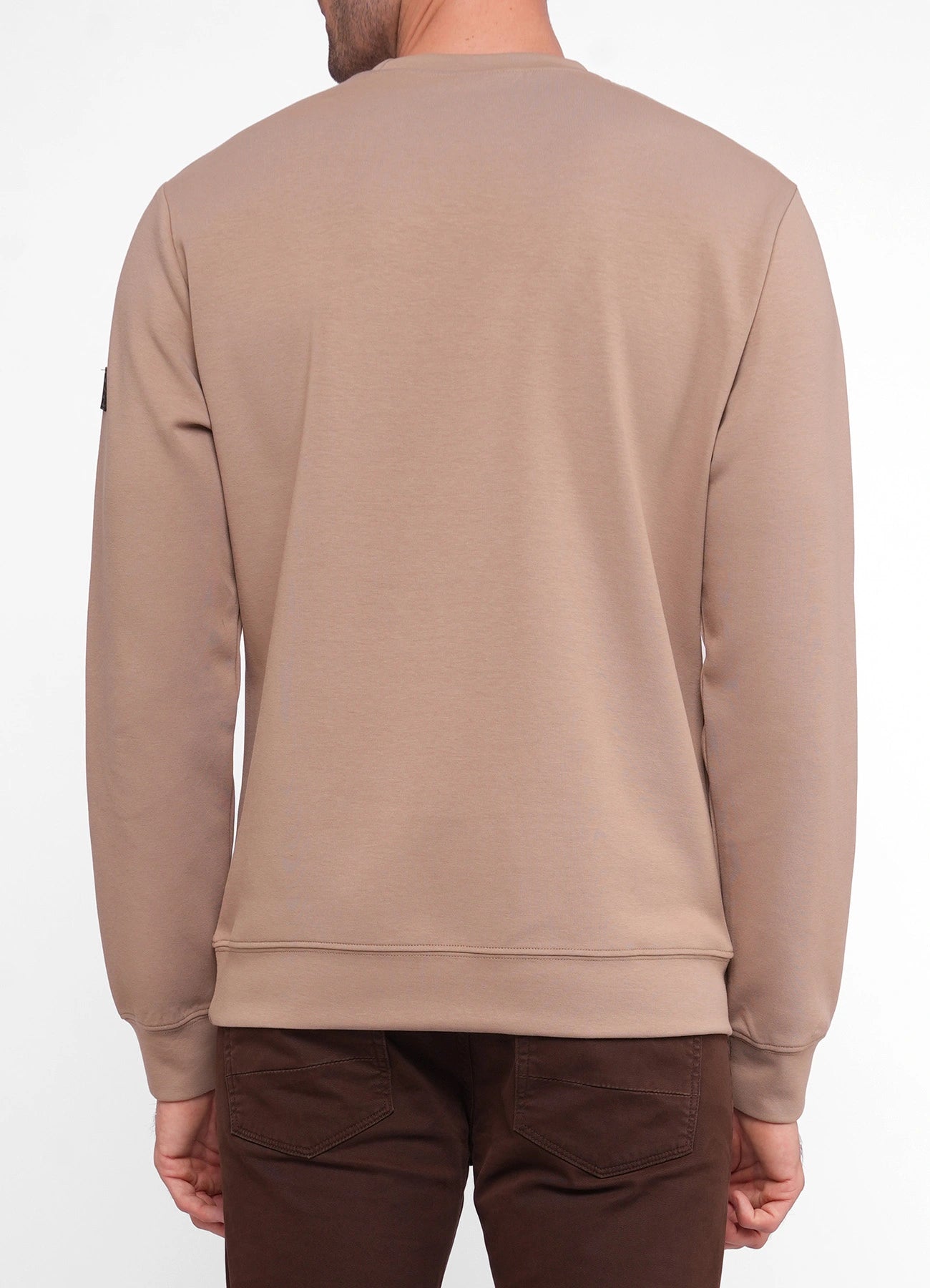 Sweatshirt.