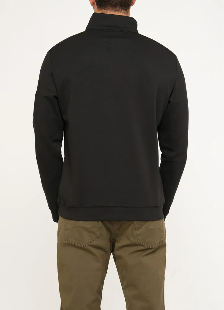 Sweatshirt.
