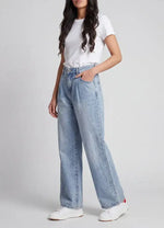 Load image into Gallery viewer, Jeans
