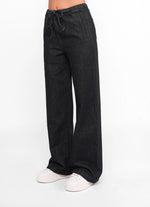 Load image into Gallery viewer, Jeans.
