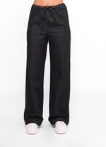 Load image into Gallery viewer, Jeans.
