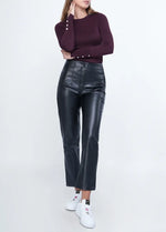 Load image into Gallery viewer, Knitwear.
