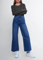 Load image into Gallery viewer, Knitwear.
