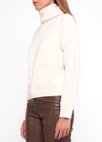 Load image into Gallery viewer, Knitwear.
