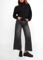 Load image into Gallery viewer, Knitwear.
