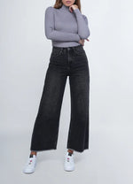 Load image into Gallery viewer, Knitwear.
