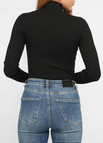 Load image into Gallery viewer, Knitwear.
