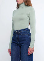 Load image into Gallery viewer, Knitwear.
