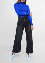 Load image into Gallery viewer, Knitwear.
