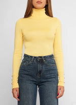Load image into Gallery viewer, Knitwear.

