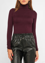 Load image into Gallery viewer, Knitwear.
