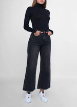 Load image into Gallery viewer, Knitwear.
