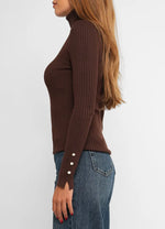 Load image into Gallery viewer, Knitwear.
