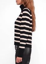 Load image into Gallery viewer, Knitwear.
