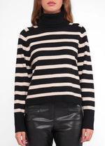 Load image into Gallery viewer, Knitwear.
