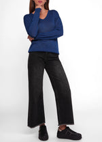 Load image into Gallery viewer, Knitwear.
