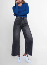 Load image into Gallery viewer, Knitwear.
