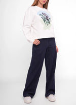 Load image into Gallery viewer, Sweatshirt.
