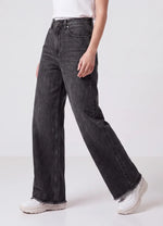 Load image into Gallery viewer, Jeans
