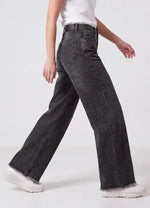 Load image into Gallery viewer, Jeans
