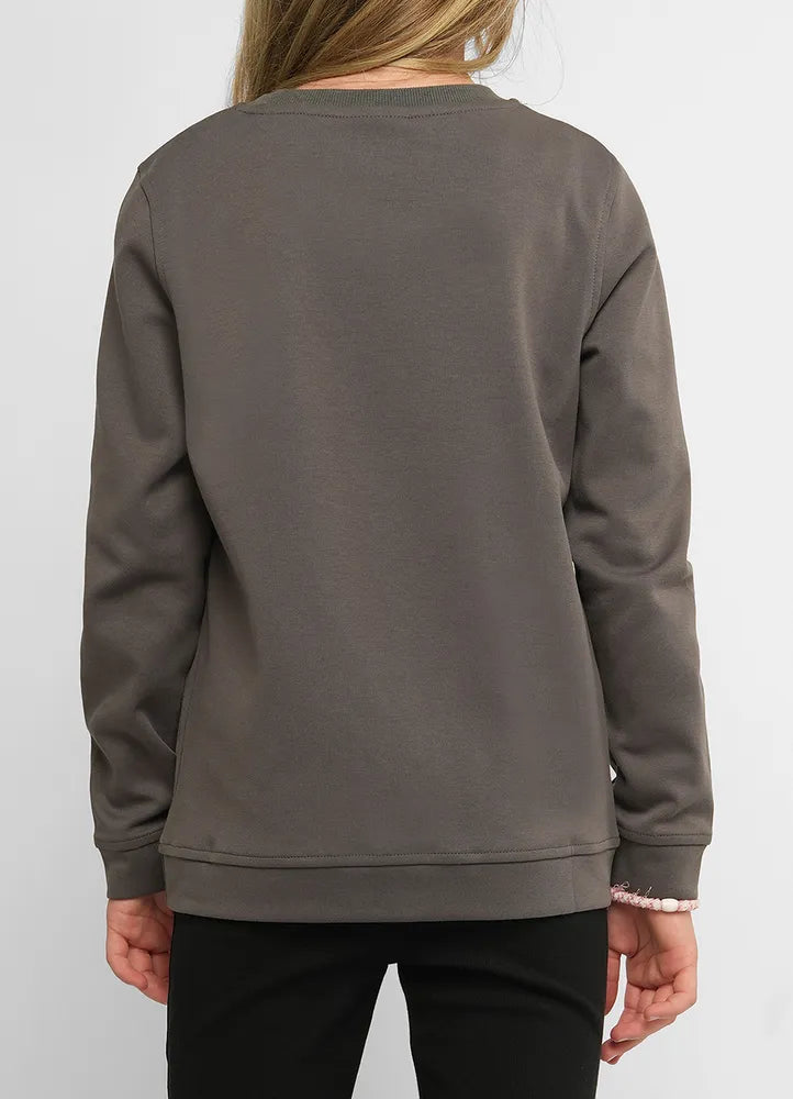 Sweatshirt.