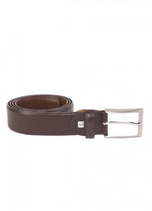 Maison Brown, Belt