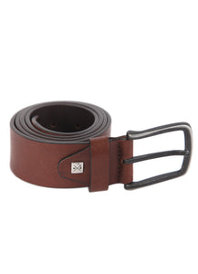 Maison Brown, Belt